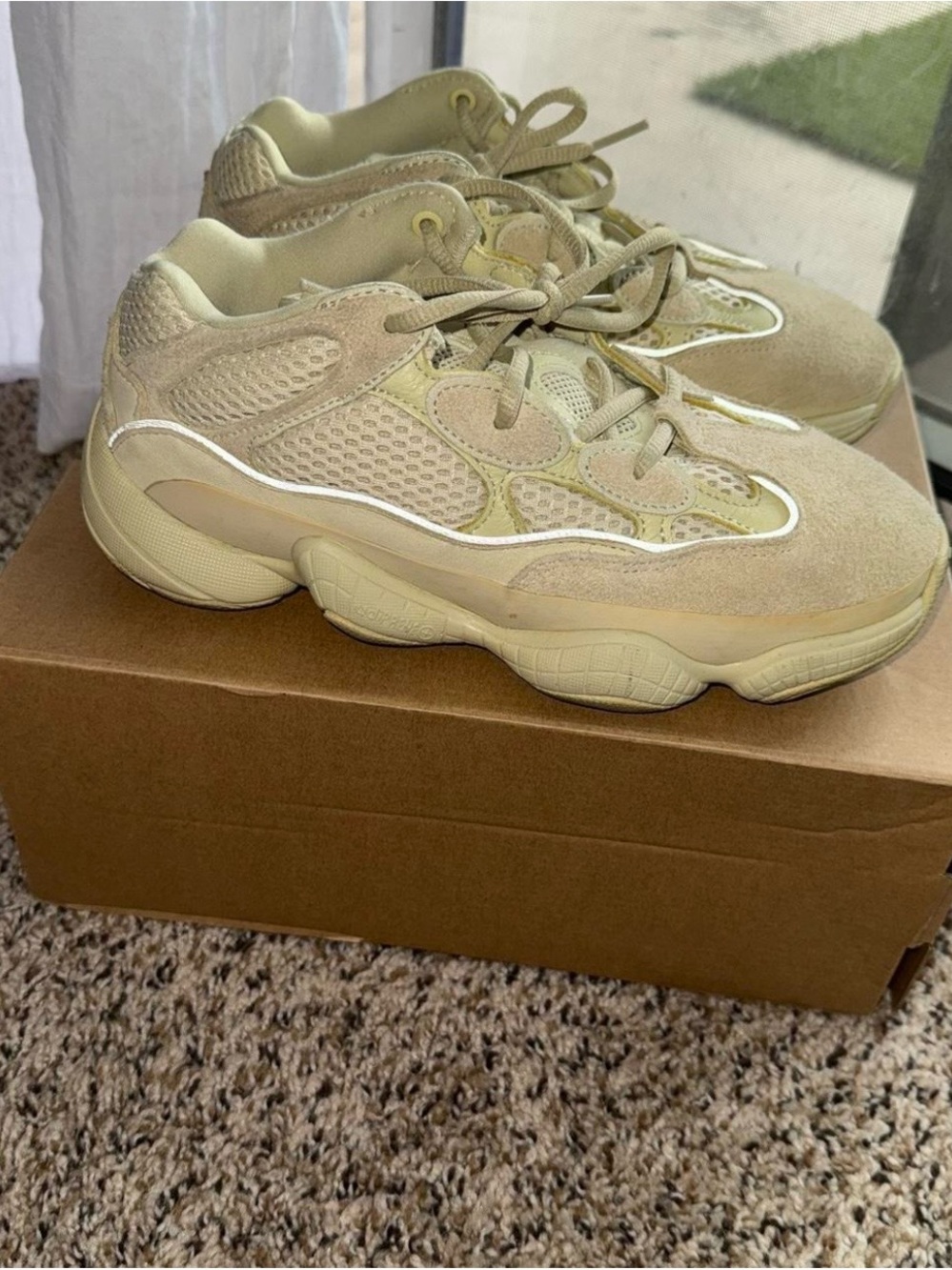 Yeezy - Picture 2 of 5